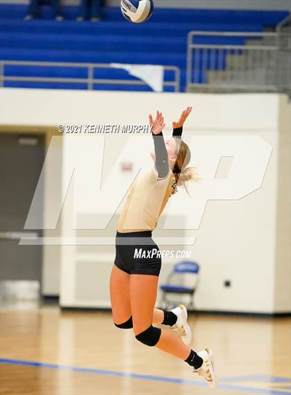 Thumbnail 3 in Hubbard vs Blum UIL 1A Region II Semi-Final photogallery.