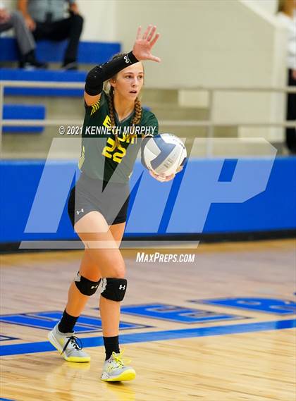 Thumbnail 2 in Hubbard vs Blum UIL 1A Region II Semi-Final photogallery.