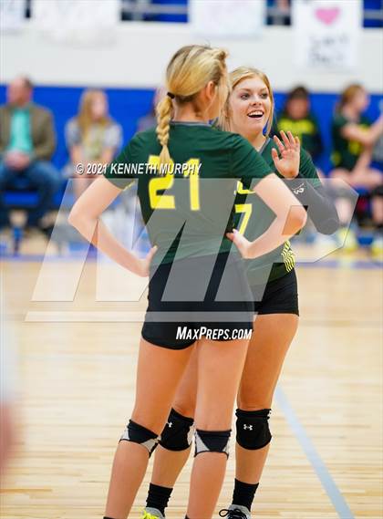 Thumbnail 3 in Hubbard vs Blum UIL 1A Region II Semi-Final photogallery.