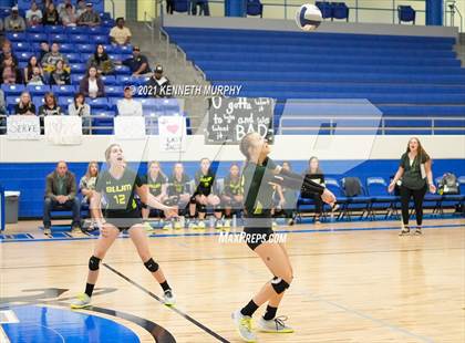 Thumbnail 3 in Hubbard vs Blum UIL 1A Region II Semi-Final photogallery.