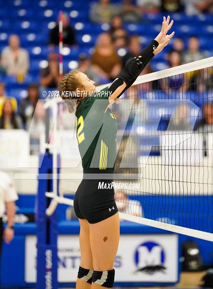 Thumbnail 3 in Hubbard vs Blum UIL 1A Region II Semi-Final photogallery.