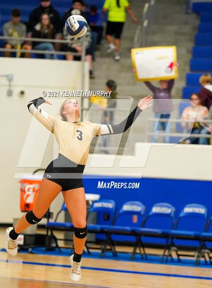 Thumbnail 2 in Hubbard vs Blum UIL 1A Region II Semi-Final photogallery.