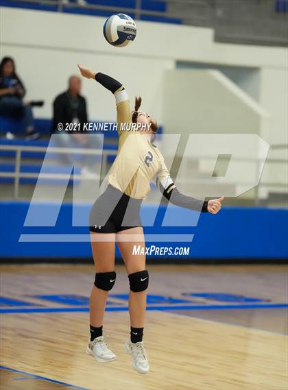 Thumbnail 2 in Hubbard vs Blum UIL 1A Region II Semi-Final photogallery.