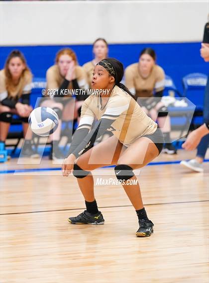 Thumbnail 2 in Hubbard vs Blum UIL 1A Region II Semi-Final photogallery.