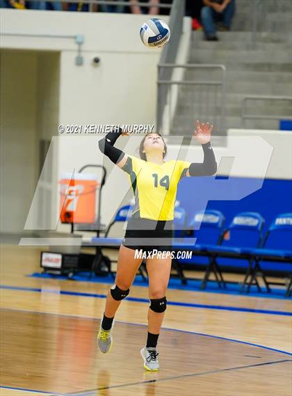 Thumbnail 2 in Hubbard vs Blum UIL 1A Region II Semi-Final photogallery.