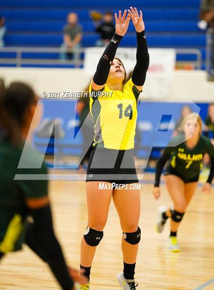 Thumbnail 2 in Hubbard vs Blum UIL 1A Region II Semi-Final photogallery.
