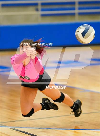 Thumbnail 3 in Hubbard vs Blum UIL 1A Region II Semi-Final photogallery.