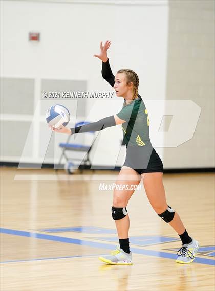 Thumbnail 2 in Hubbard vs Blum UIL 1A Region II Semi-Final photogallery.
