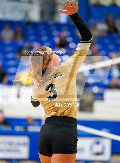 Thumbnail 3 in Hubbard vs Blum UIL 1A Region II Semi-Final photogallery.