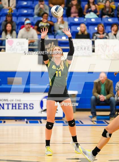 Thumbnail 3 in Hubbard vs Blum UIL 1A Region II Semi-Final photogallery.