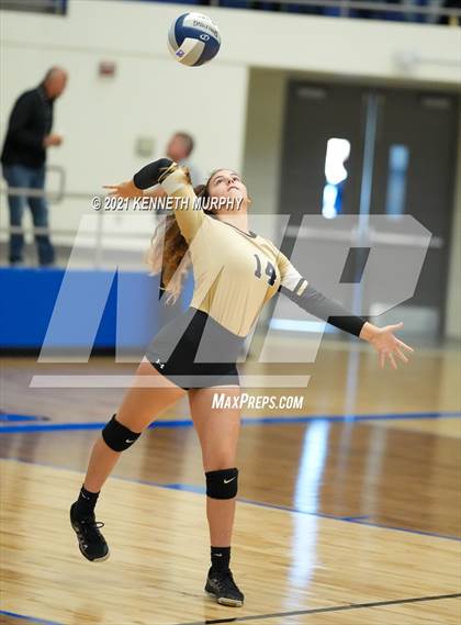 Thumbnail 2 in Hubbard vs Blum UIL 1A Region II Semi-Final photogallery.
