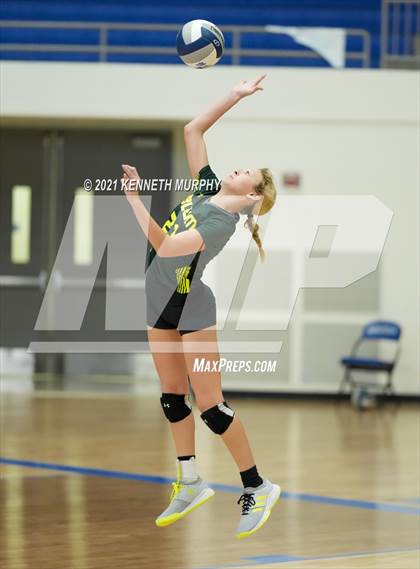 Thumbnail 3 in Hubbard vs Blum UIL 1A Region II Semi-Final photogallery.