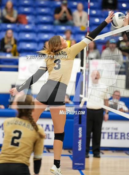 Thumbnail 3 in Hubbard vs Blum UIL 1A Region II Semi-Final photogallery.