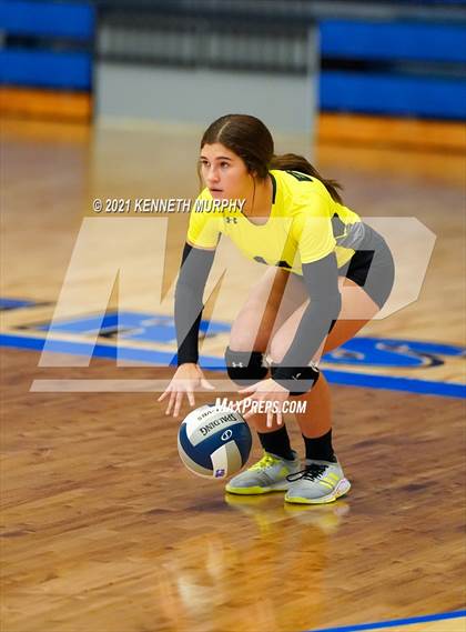 Thumbnail 1 in Hubbard vs Blum UIL 1A Region II Semi-Final photogallery.