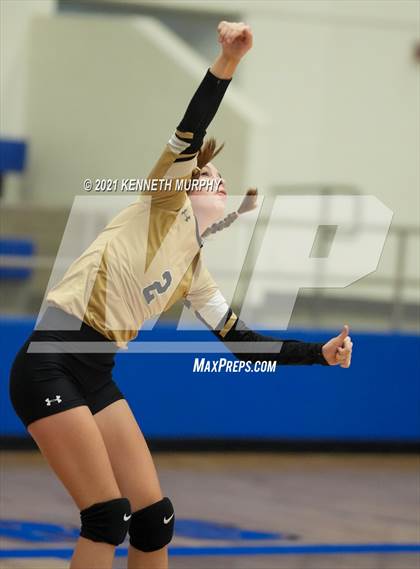 Thumbnail 2 in Hubbard vs Blum UIL 1A Region II Semi-Final photogallery.