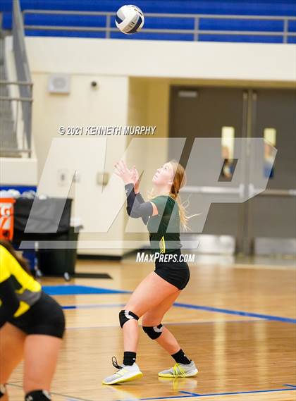 Thumbnail 1 in Hubbard vs Blum UIL 1A Region II Semi-Final photogallery.