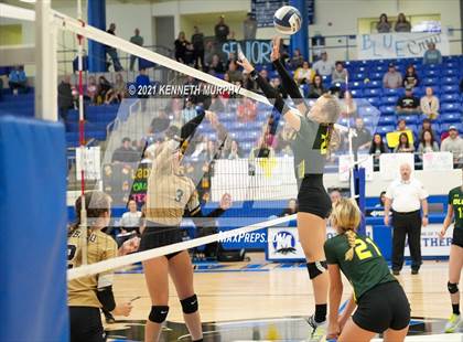Thumbnail 2 in Hubbard vs Blum UIL 1A Region II Semi-Final photogallery.