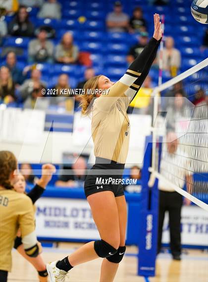 Thumbnail 1 in Hubbard vs Blum UIL 1A Region II Semi-Final photogallery.