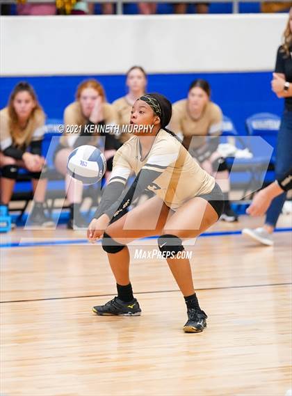 Thumbnail 3 in Hubbard vs Blum UIL 1A Region II Semi-Final photogallery.
