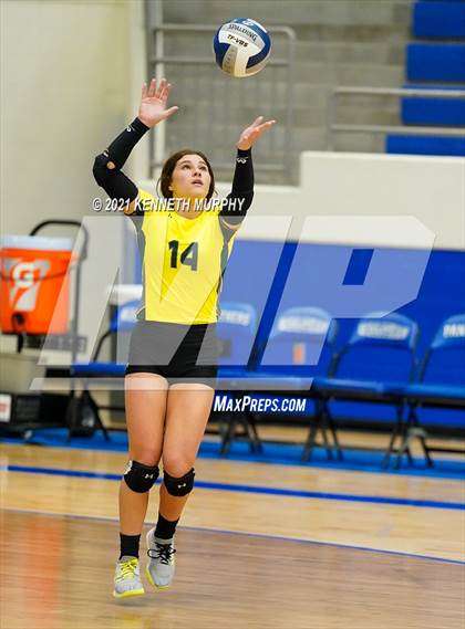 Thumbnail 2 in Hubbard vs Blum UIL 1A Region II Semi-Final photogallery.