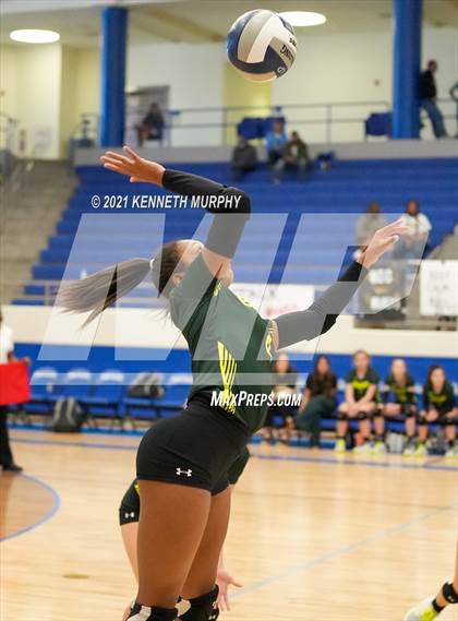 Thumbnail 2 in Hubbard vs Blum UIL 1A Region II Semi-Final photogallery.