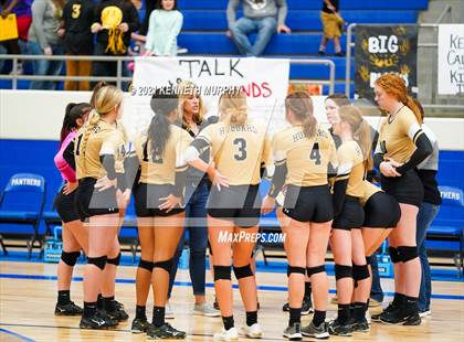 Thumbnail 2 in Hubbard vs Blum UIL 1A Region II Semi-Final photogallery.