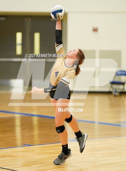 Thumbnail 2 in Hubbard vs Blum UIL 1A Region II Semi-Final photogallery.