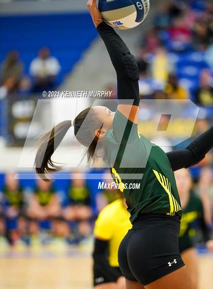 Thumbnail 1 in Hubbard vs Blum UIL 1A Region II Semi-Final photogallery.