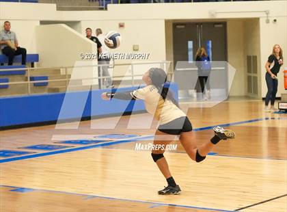 Thumbnail 1 in Hubbard vs Blum UIL 1A Region II Semi-Final photogallery.