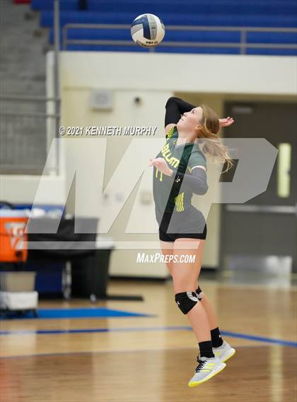 Thumbnail 2 in Hubbard vs Blum UIL 1A Region II Semi-Final photogallery.