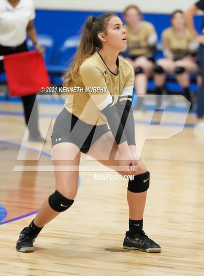 Thumbnail 1 in Hubbard vs Blum UIL 1A Region II Semi-Final photogallery.