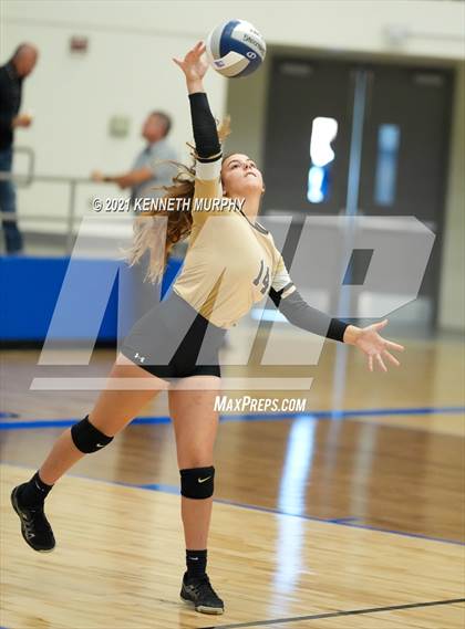 Thumbnail 1 in Hubbard vs Blum UIL 1A Region II Semi-Final photogallery.