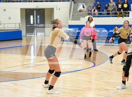 Thumbnail 1 in Hubbard vs Blum UIL 1A Region II Semi-Final photogallery.