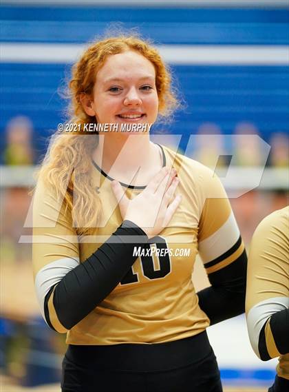 Thumbnail 1 in Hubbard vs Blum UIL 1A Region II Semi-Final photogallery.