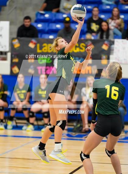Thumbnail 3 in Hubbard vs Blum UIL 1A Region II Semi-Final photogallery.