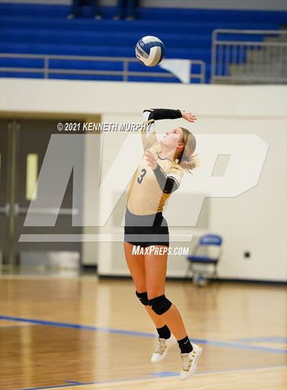 Thumbnail 2 in Hubbard vs Blum UIL 1A Region II Semi-Final photogallery.