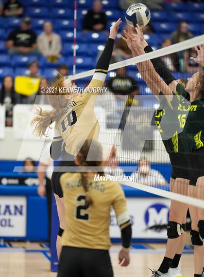 Thumbnail 1 in Hubbard vs Blum UIL 1A Region II Semi-Final photogallery.