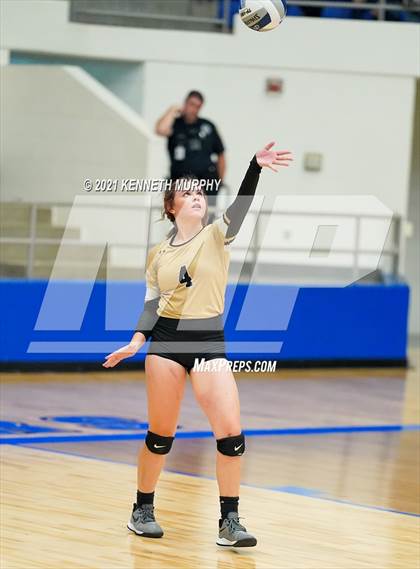 Thumbnail 2 in Hubbard vs Blum UIL 1A Region II Semi-Final photogallery.