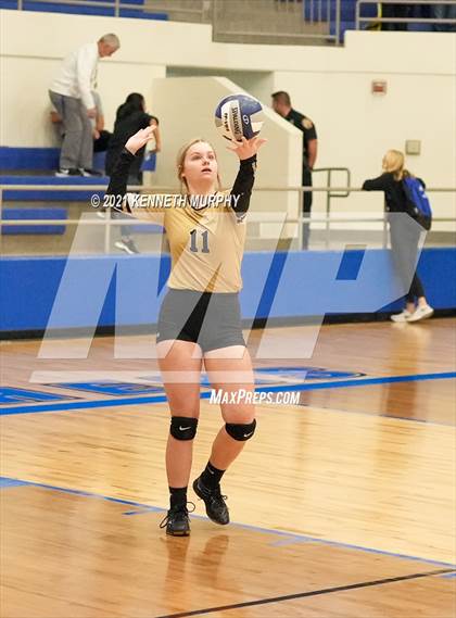Thumbnail 2 in Hubbard vs Blum UIL 1A Region II Semi-Final photogallery.