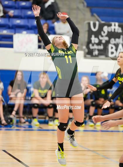 Thumbnail 3 in Hubbard vs Blum UIL 1A Region II Semi-Final photogallery.