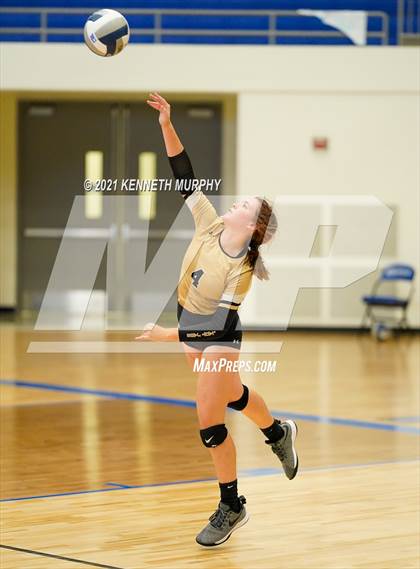 Thumbnail 3 in Hubbard vs Blum UIL 1A Region II Semi-Final photogallery.
