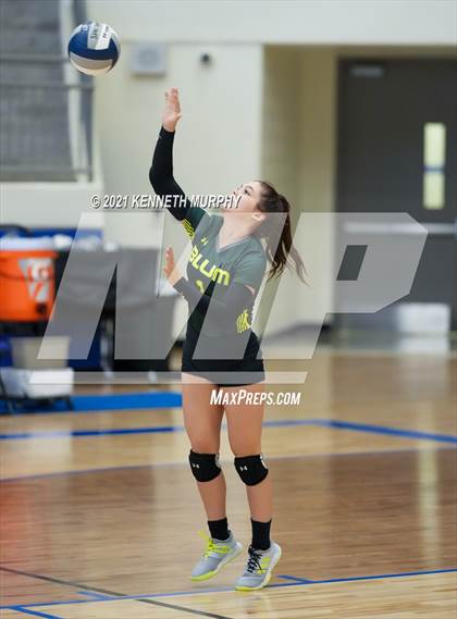 Thumbnail 2 in Hubbard vs Blum UIL 1A Region II Semi-Final photogallery.