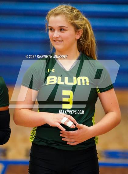 Thumbnail 2 in Hubbard vs Blum UIL 1A Region II Semi-Final photogallery.