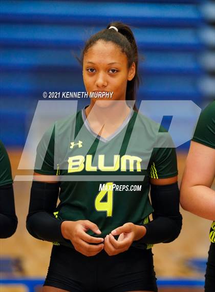 Thumbnail 1 in Hubbard vs Blum UIL 1A Region II Semi-Final photogallery.
