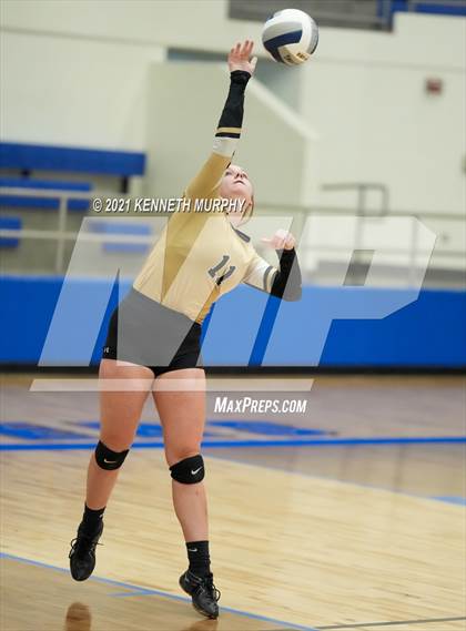 Thumbnail 3 in Hubbard vs Blum UIL 1A Region II Semi-Final photogallery.