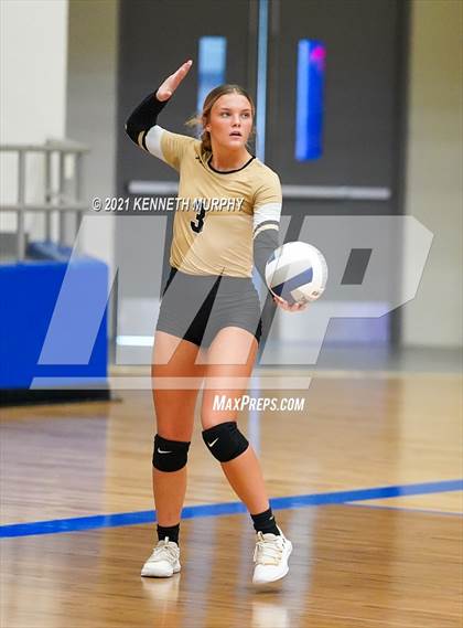 Thumbnail 2 in Hubbard vs Blum UIL 1A Region II Semi-Final photogallery.