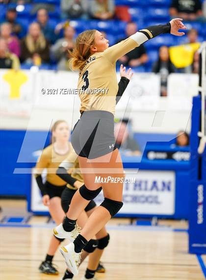 Thumbnail 2 in Hubbard vs Blum UIL 1A Region II Semi-Final photogallery.