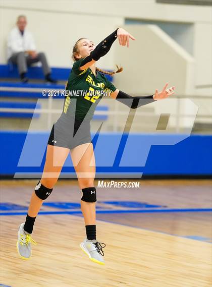 Thumbnail 2 in Hubbard vs Blum UIL 1A Region II Semi-Final photogallery.
