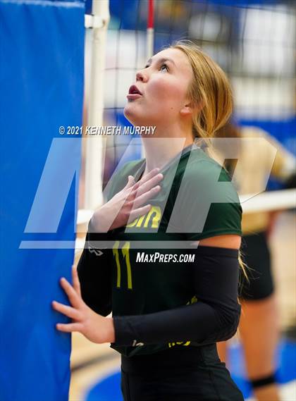 Thumbnail 2 in Hubbard vs Blum UIL 1A Region II Semi-Final photogallery.
