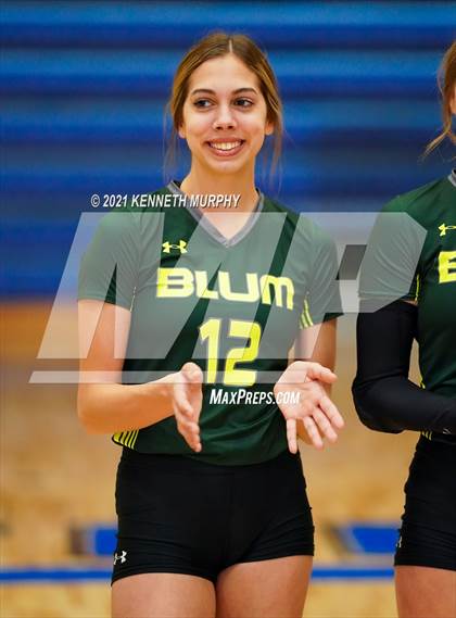 Thumbnail 1 in Hubbard vs Blum UIL 1A Region II Semi-Final photogallery.